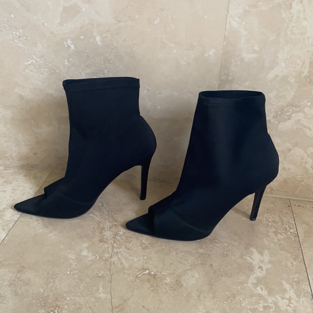 4”Cape Robbin Open Toe Boot Heel
